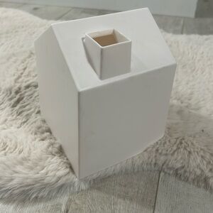 Umbra tissue box cover
